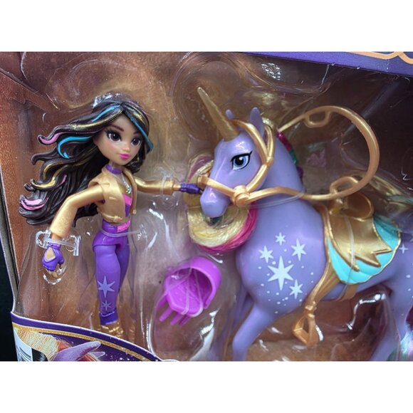 Unicorn Academy Sophia & Wildstar Doll & Unicorn Toy Set Netflix Collection - Picture 2 of 5
